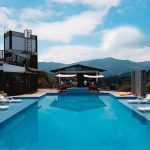 Happy Buddha Hostel Guatapé piscina peñol vereda el morro alojamiento reserva whatsapp