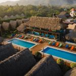 Tiki Hut Hostel Opiniones, Dirección, Teléfono, Tarifas y Sitios cerca